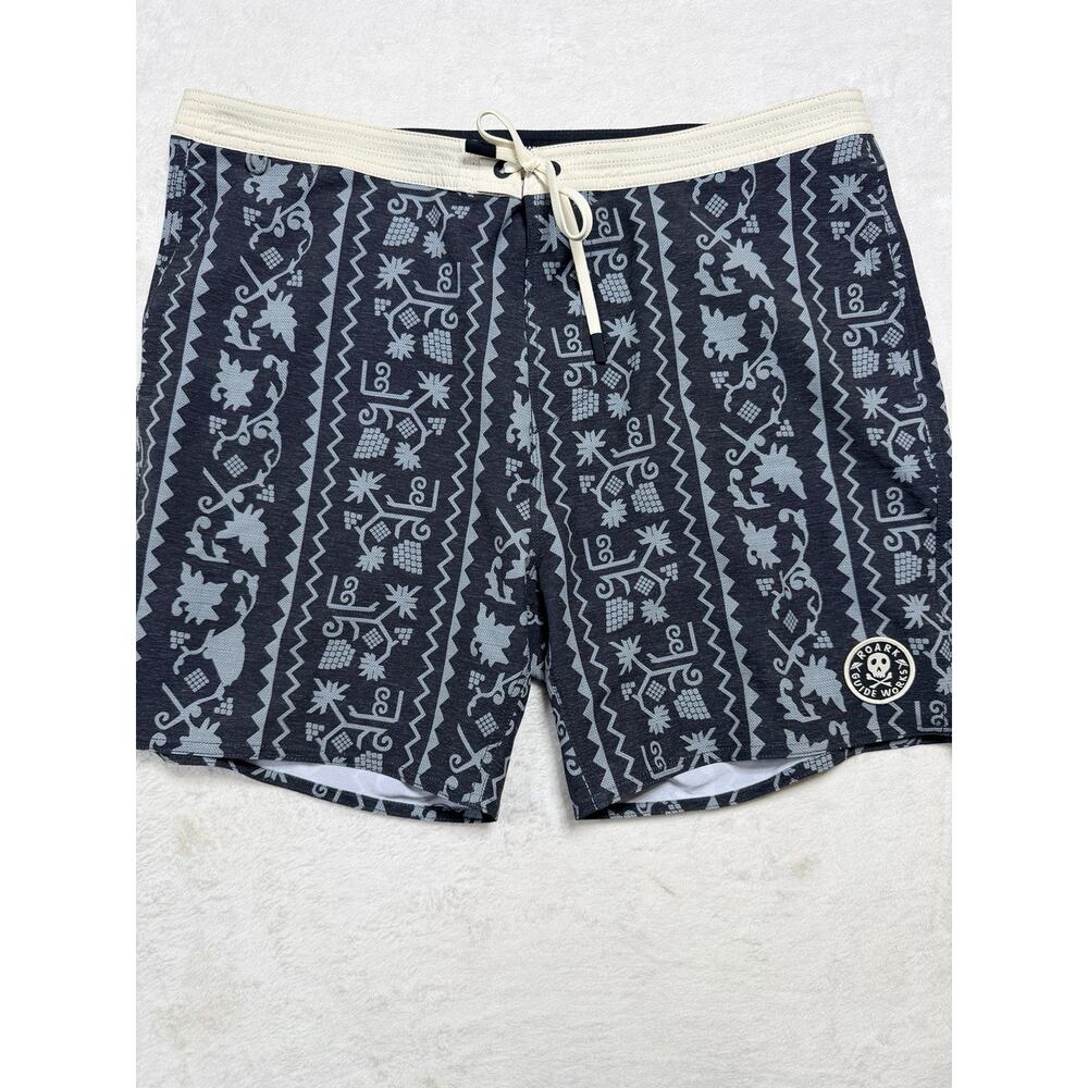 Roark The Chiller Board Shorts Men’s Medium Size 34 Western Aztec Print Surf